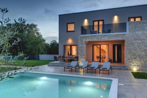 Villa Omnia by Istrialux